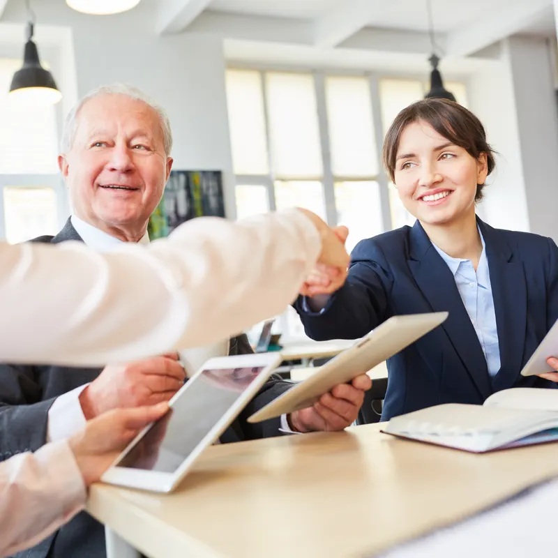 Synergie entre jeunes employés et employés expérimentés